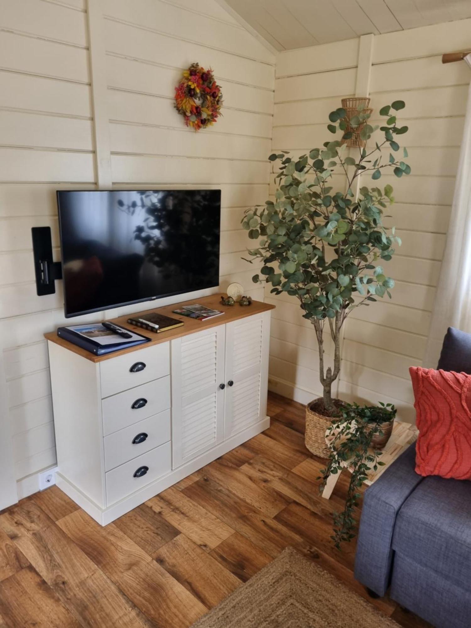 Nieuw - Luxe Blokhut Chalet In Bosrijke Omgeving Anloo Экстерьер фото